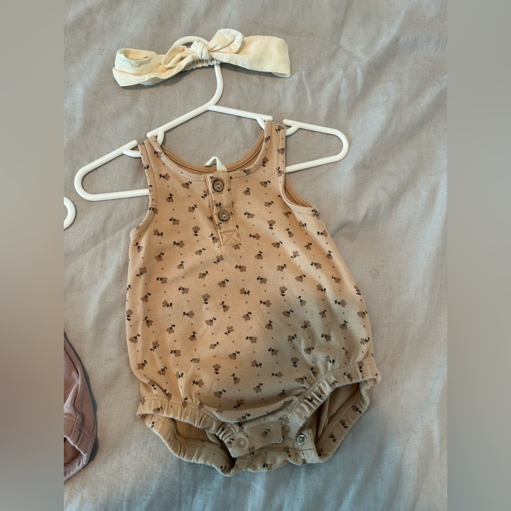 Quincy Mae tulip bubble romper with matching headband (can be sold separately)